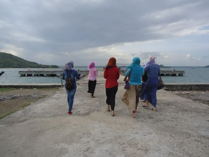Dermaga teluk Awang 5