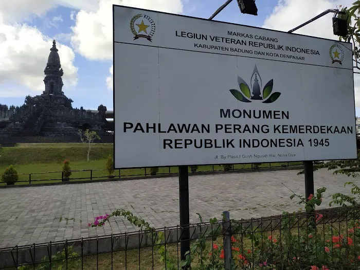 Monumen Taman Mumbul 5