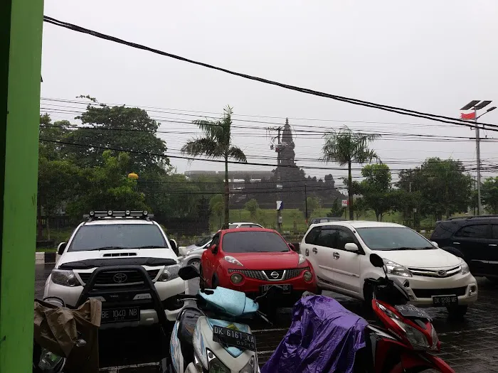 Monumen Taman Mumbul 8