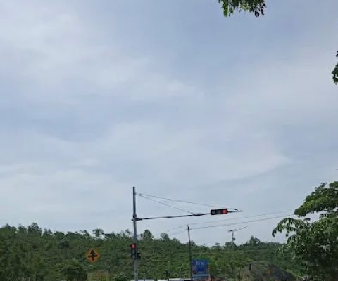 Simpang Empat JJLS Kemadang
