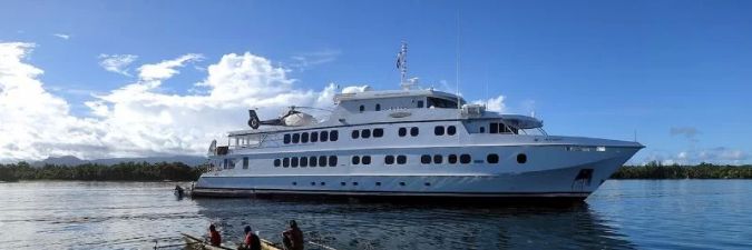 In Love With Private Cruises in Papua: Discover the Ultimate Travel Experience